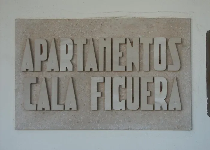 Apartamentos Cala Figuera